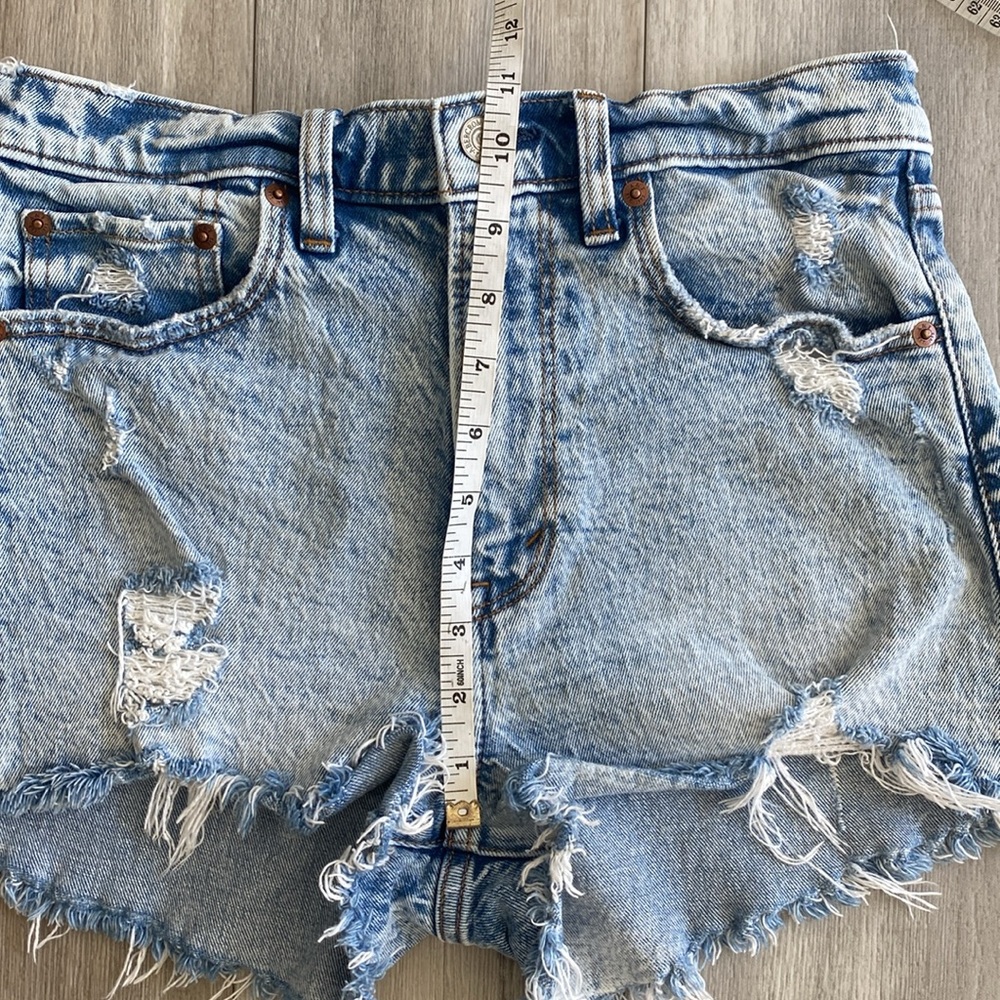 Abercrombie and Fitch Shorts - Picture 5 of 8